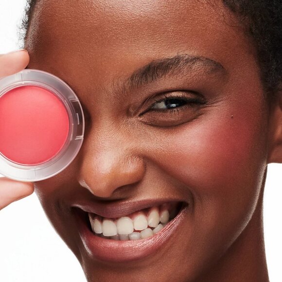 MAC Glow Play Bouncy Cushion Blush ~ Heat Index (Bright Pink) 7.3 g NIB - Picture 10 of 15